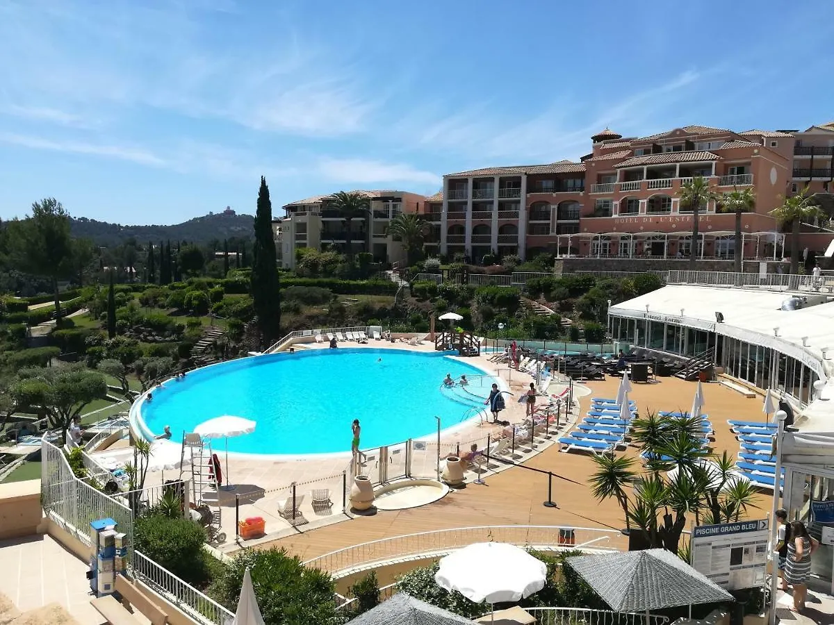 Cap Esterel Appartement Climatise Dans Le Centre Du Village Vacances Drammont